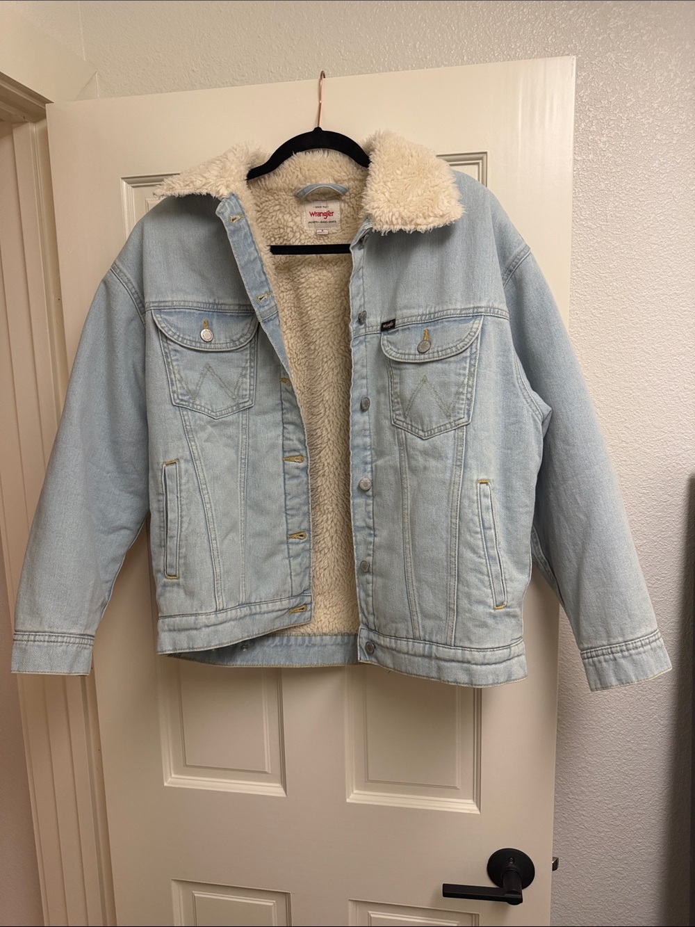 Wrangler Light Blue Denim Jacket with Cream Sherpa Lining
